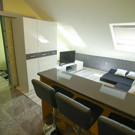 Centrum Lux 2 Apartmanok Kaposvár Exteriér fotografie