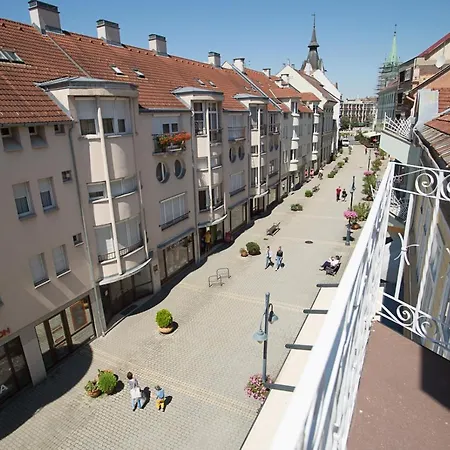 Centrum Lux 2 Apartmanok Kaposvár Exteriér fotografie