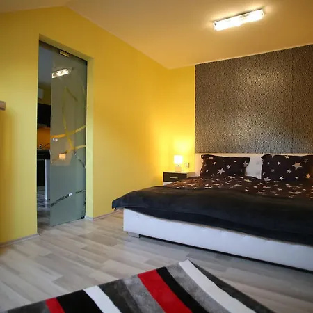 Centrum Lux 2 Apartmanok Kaposvár Exteriér fotografie