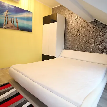 Centrum Lux 2 Apartmanok Kaposvár Exteriér fotografie