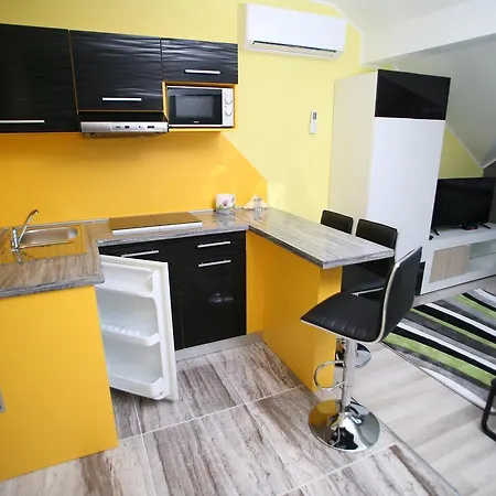 Centrum Lux 2 Apartmanok Kaposvár Exteriér fotografie