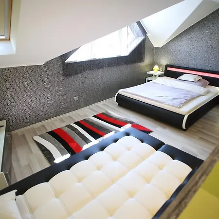 Centrum Lux 2 Apartmanok Kaposvár Exteriér fotografie