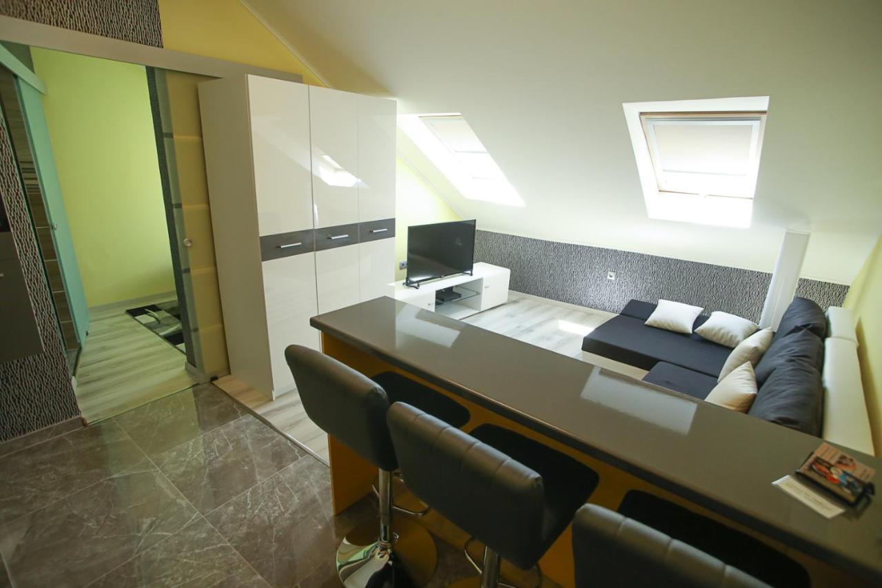 Centrum Lux 2 Apartment *