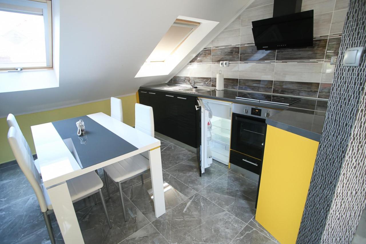 Centrum Lux 2 Apartment *