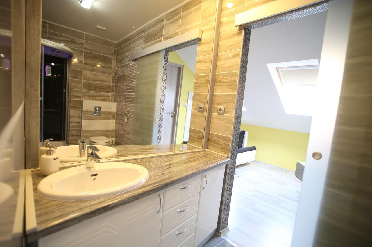 Centrum Lux 2 Apartment *
