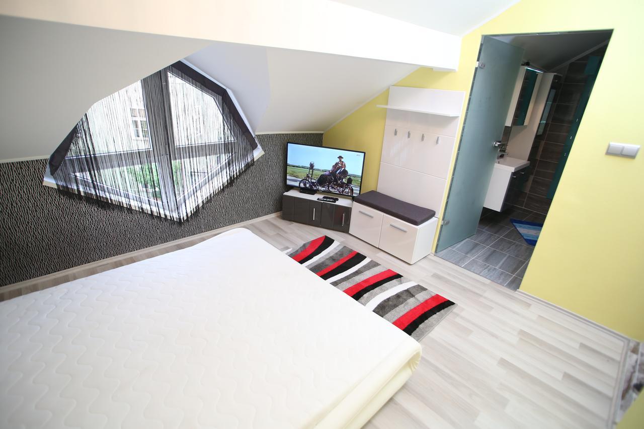 Apartment Centrum Lux 2 *