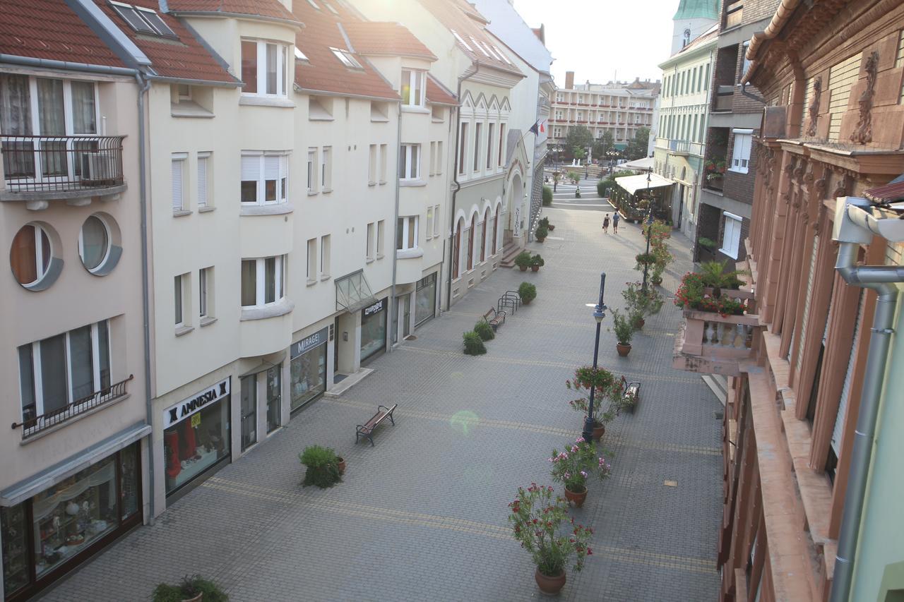 Apartment Centrum Lux 2 *
